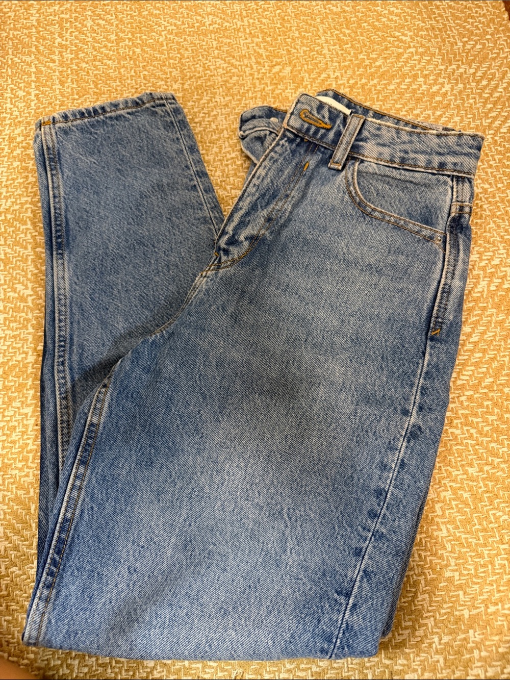 ZARA BUNDLE OF 2 new pair of moms fit jeans. NWOT SIZE 34 or 2
